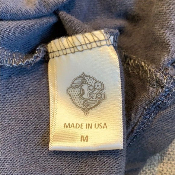 Lace up Tiger Graphic T-Shirt size Medium - Picture 2 of 3